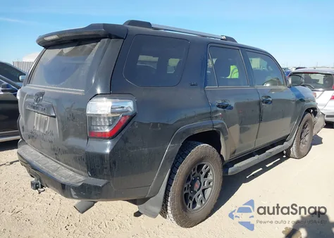 2020 Toyota 4Runner Sr5 Premium z USA, uszkodzony, nr VIN JTEZU5JR5L5224146